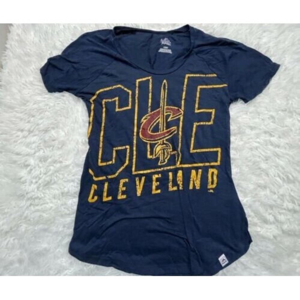 Womens Cleveland Cavaliers Blue T Shirt Size Large